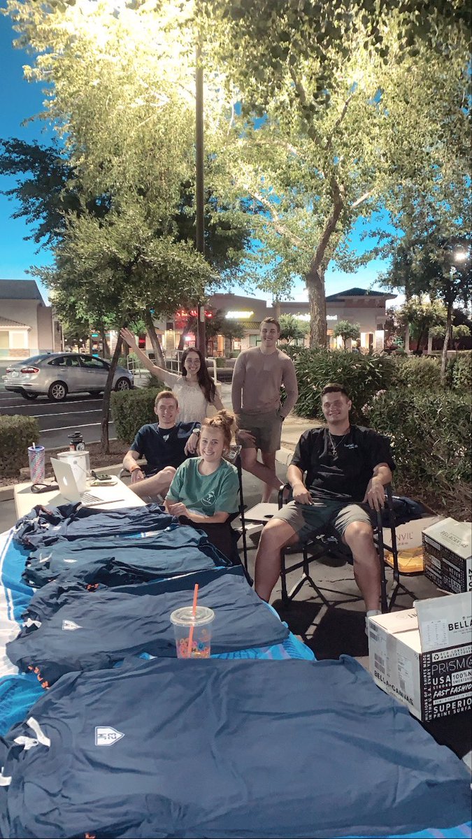 Team_Emery's tweet photo. #JacobStrong T-shirt Distribution Crew💪🏽🎗🧡 Grateful to everyone who came out &amp; showed us what #jacobstrong is all about! We loved getting the chance to meet each of you &amp; hear how you knew him &amp; how much he meant to you.

we can’t wait to see everyone else tomorrow from 5-7pm! https://t.co/qYsJbcwYvh