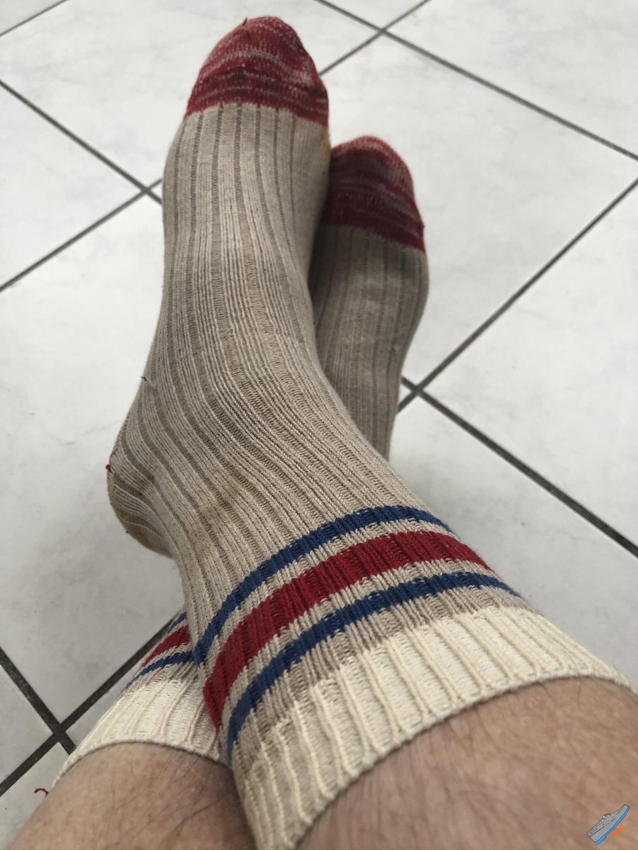 boatshoeguy's tweet photo. Now you can put the socks back on and wear them for another day π
#boatshoeguy #boatshoes #boatshoegay #gayboatshoes #bootsschuhe #snc #bsg #socks #coloredsocks https://t.co/aNyQcKAEuO