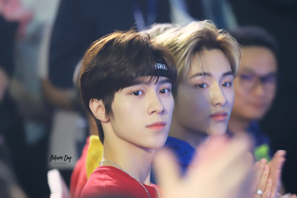 191027厦门斯凯奇站台

Missing you❤️

#威神V #헨드리 #WeiShenV #WayV #黄冠亨 #HENDERY