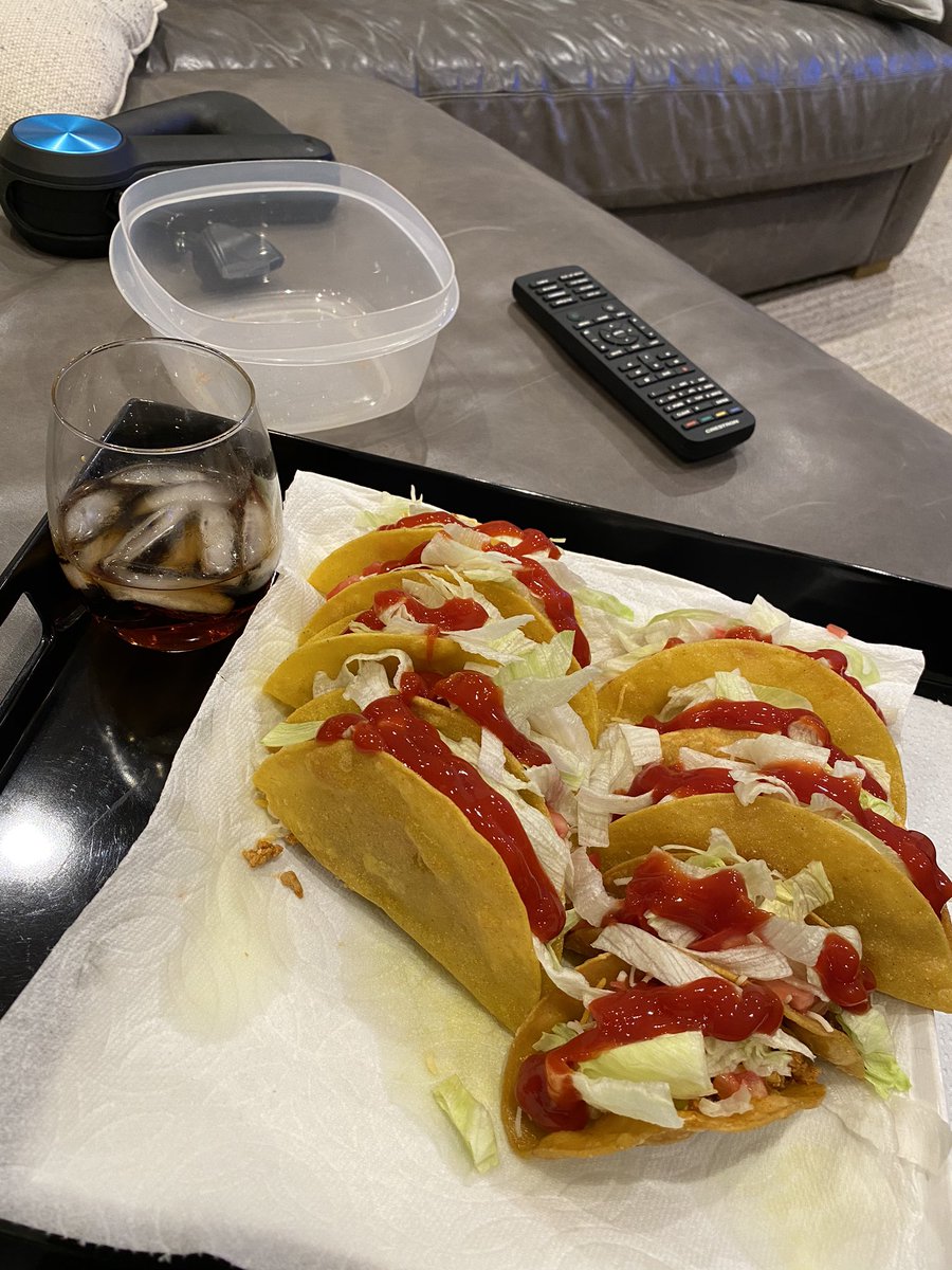 marcelluswiley's tweet photo. Doritos were the 1st casualty! ๐คค#tacotuesday #withketchup https://t.co/trsegwATzm