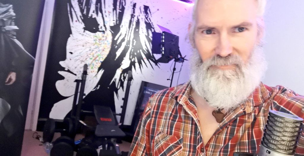 joncampling's tweet photo. Live from 11 on @tribeofcreator1
Who's excited lol.
(Me)
#ActorMasterclass https://t.co/DGnkFJdQMA