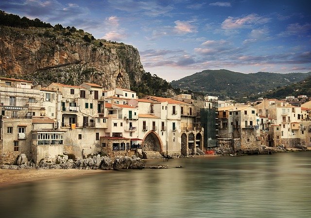 Ollandini's tweet photo. #séjour #ollandini #travel #summer #vacances #sicile 

Découvrez nos séjours en Sicile avec Ollandini ☀🌊🔥

👉https://t.co/wfUIqcvrbU https://t.co/r52WBmO7bB