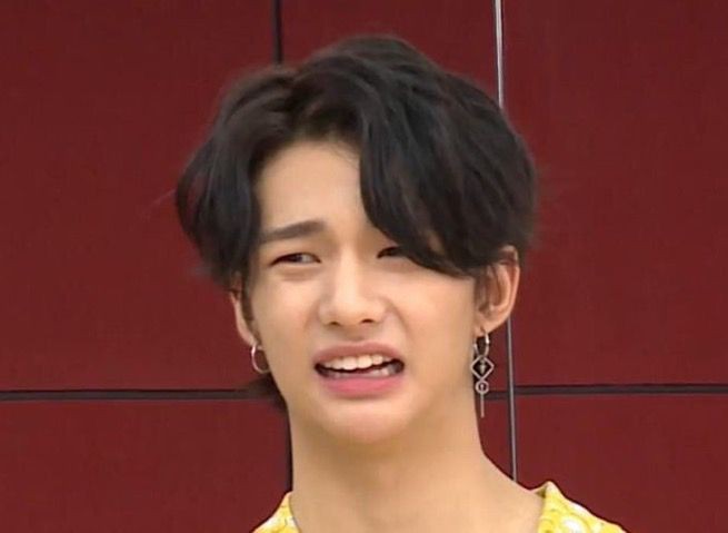 skzhyunjini's tweet photo. @yongboxlee Your face........ I wanna punch you so bad............. https://t.co/3yjiyVHB1k