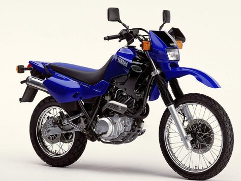 DameRueda's tweet photo. Hoy en #Damerueda grabamos un nuevo episodio. "Trail #Aventura Low-Cost".
Todo lo que debemos saber para hacernos con una #Trail de segunda mano barata. Repasaremos los modelos mas destacados. Pros y contras...#motos #bmw #aprilia #yamaha #suzuki #offroad #honda #ktm #kawasaki https://t.co/q7HzXlnDPl