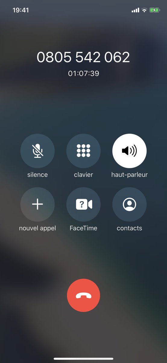 Belvdr's tweet photo. @ZARA_Care 

Pire service client, du jamais vu, plus de deux semaines que je cherche à vous joindre pour une commande passé le 9 avril on est le 20 mai aucune reponse non plus sur le chat ni sur facebook.  #zara #zaracare https://t.co/Q1FgpXI0W7