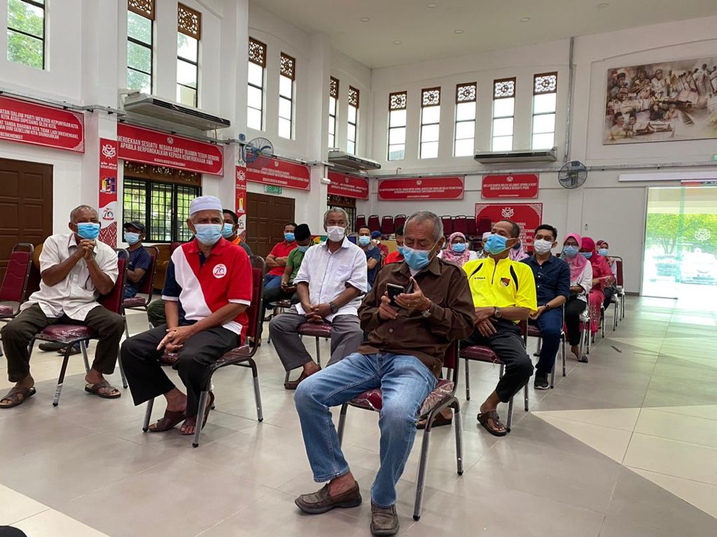 jalaluddinalias's tweet photo. Penghargaan dan Tandakasih kpd seluruh kepimpinan Umno Bhgn Jelebu #DUNLui #DUNKlawang #DUNPertang #DUNChennah Terima Kasih sy ucapkan. Kita akan terus berjuang dan kukuhkan perpaduan untuk rakyat. Smg Allah memberkati kita semua #KitaTeguhKitaMenang #UmnoJelebu #kitagerakbersama https://t.co/Xw44svfbsq