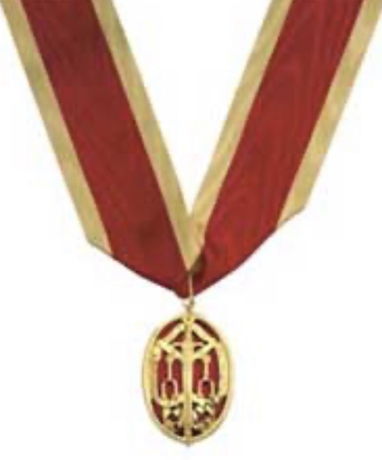 AlastairBruce_'s tweet photo. Knighthood bestowed by The Queen on #CaptainTomMoore is membership of the Imperial Society of Knights Bachelor. Once given the accolade (format yet to be worked out in #Covid_19) he will be invested with neck badge insignia. Read the #KnightBachelor story. https://t.co/qlVUBMUCrx https://t.co/WVhLfTHL0o