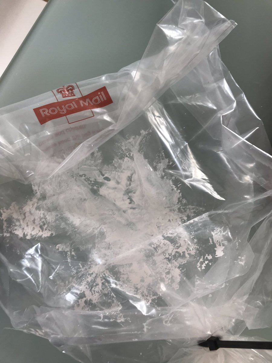 shellburrows's tweet image. Got a package delivered in the post covered in what I can only assume is paint. The contents of the package had nothing to do with any sort of liquid so it had not come from inside the box @RoyalMail