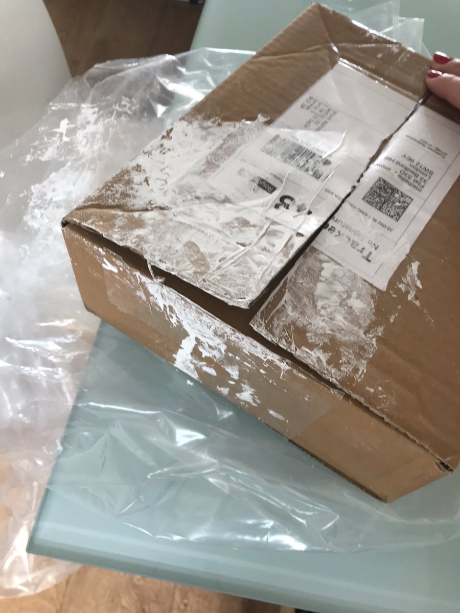 shellburrows's tweet image. Got a package delivered in the post covered in what I can only assume is paint. The contents of the package had nothing to do with any sort of liquid so it had not come from inside the box @RoyalMail