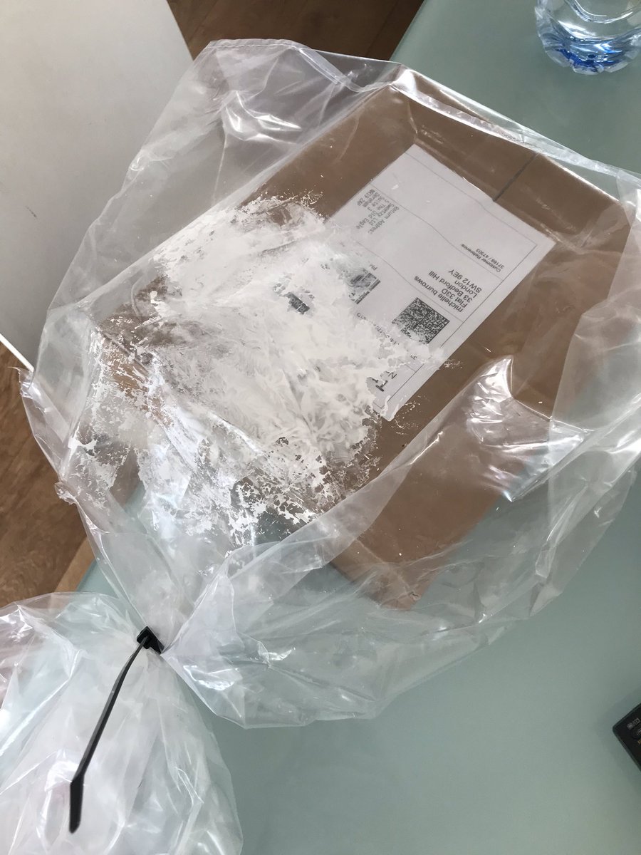 shellburrows's tweet image. Got a package delivered in the post covered in what I can only assume is paint. The contents of the package had nothing to do with any sort of liquid so it had not come from inside the box @RoyalMail