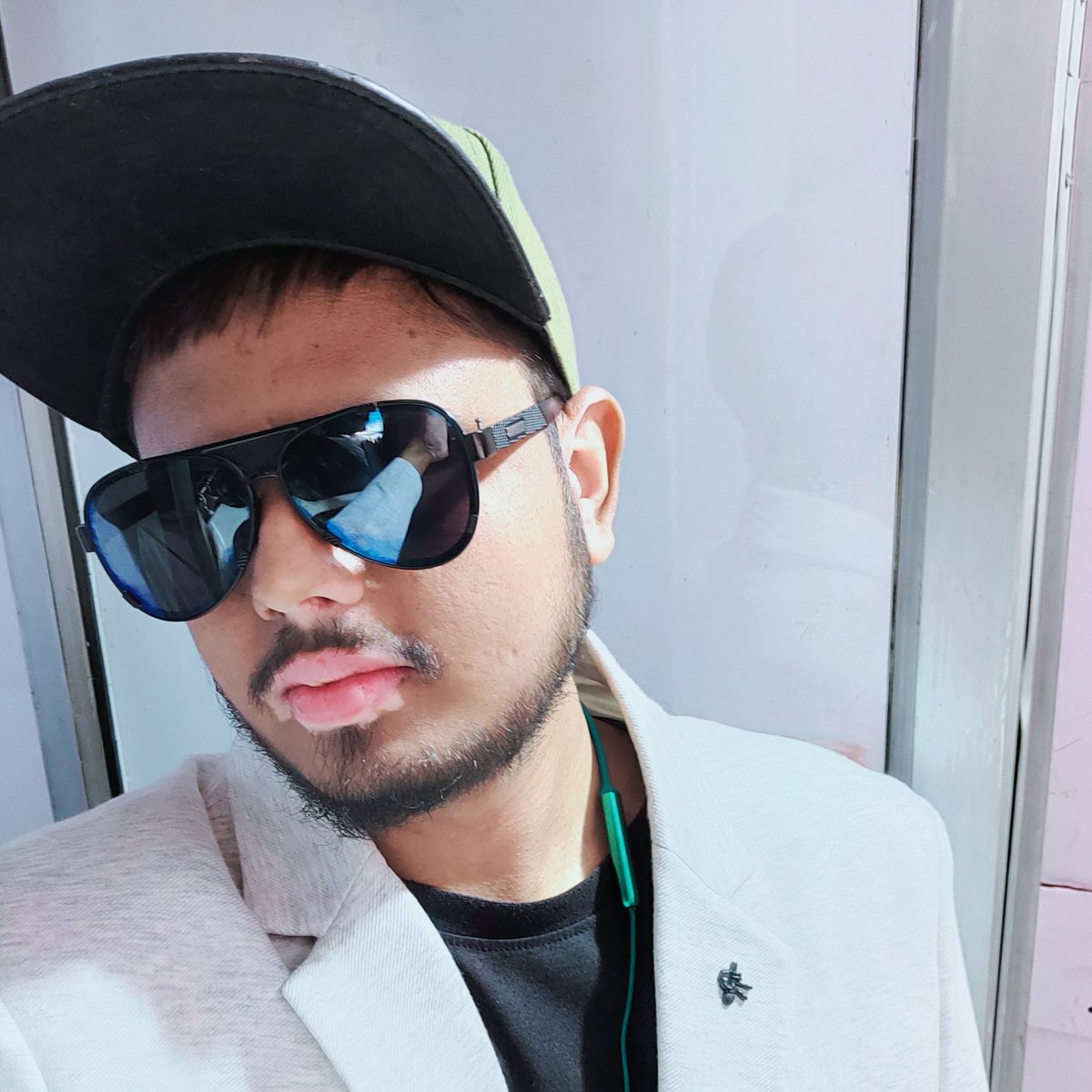 deepsh5's tweet image. #NewProfilePic