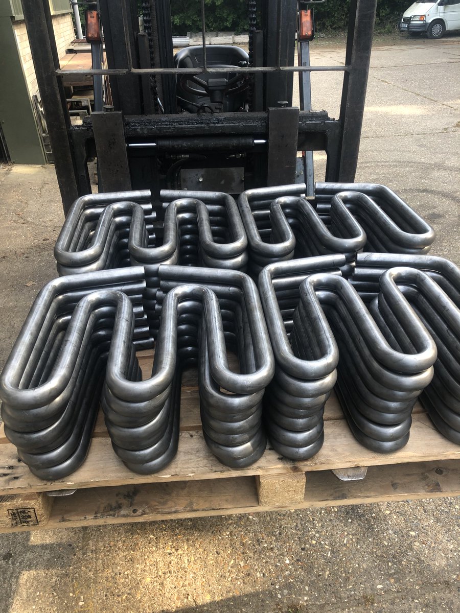 DIGTubeLtd's tweet photo. Still going loopy @DIGTubeLtd #tubebending #tubemanipulation #paddleloop #tubeforming https://t.co/AL8CUidBMb