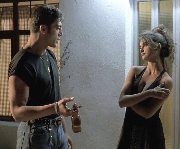 Your Soul Is A River On Twitter Penelope Cruz And Javier Bardem In Jamon Jamon Bigas Luna 1993