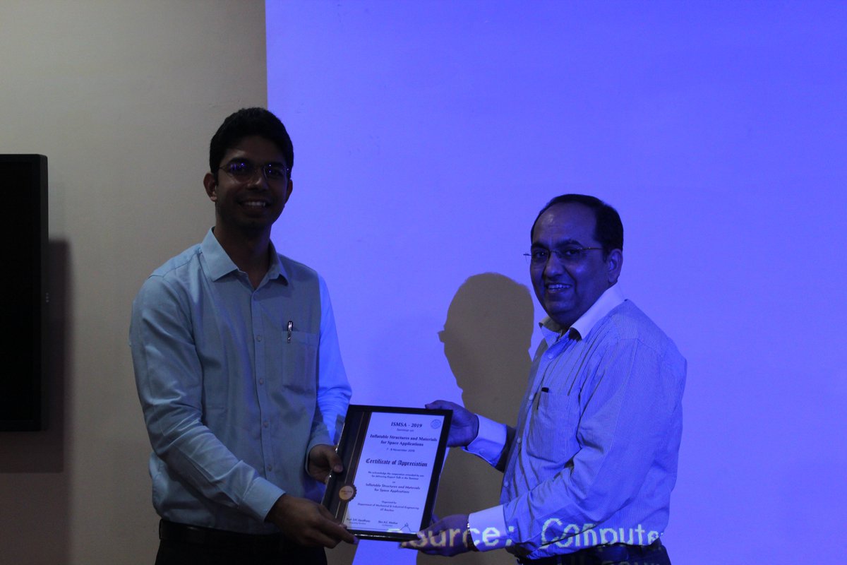 pmg_engineering's tweet image. Our Founder Abhinav Pandey was invited to speak in a IITR-ISRO seminar held at IIT Roorkee Greater Noida campus.
He emphasized on the necessity of continuous interactions and teamwork between aspiring students,…