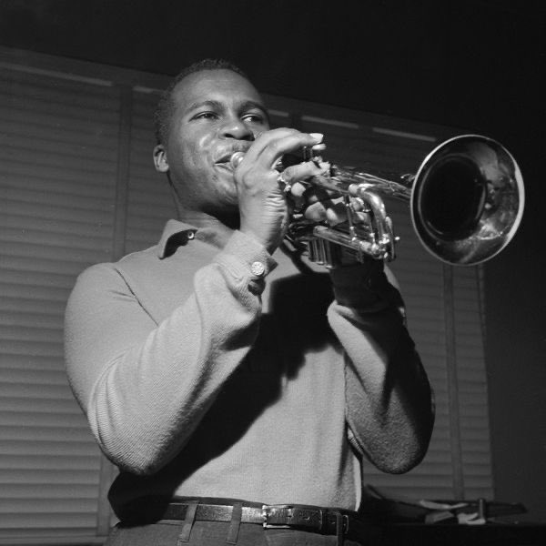 #Remembering
Trumpeter Louis Smith born on this day in 1931.

#NowPlaying
Tribute to Brownie/from the album ”Here Comes Louis Smith“ (1958)

Louis Smith - trumpet
Cannonball Adderley - alto saxophone 
Duke Jordan - piano, and 2 thers.

youtu.be/0jFLoPV9-ME <a href="/YouTube/">YouTube</a> #Jazz