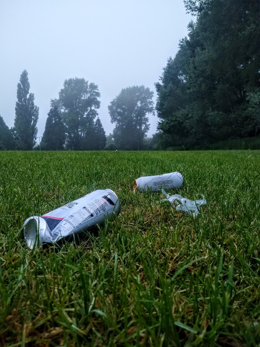 alfiescruff's tweet photo. Morning lads. Hope you all had a top night? ain't it beautiful. I've picked up your trash ๐ Cheers for leaving the bags - ideal. I dropped the rubbish in the bin 60 feet away on the way out of park...nice one and catch up soon..๐๐งดโป๏ธ๐ฎ๐๏ธ #littlebritain #litter #Lockdowntools https://t.co/dxE3x7myz6
