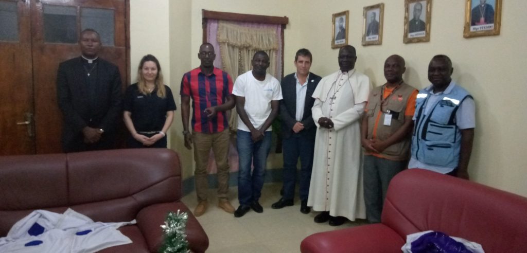 CMahagi's tweet photo. Situation humanitaire en territoire de Mahagi: Le Chef adjoint du Bureau de Coordination des Actions Humanitaires des Nations Unies en RDC est à Mahagi 
https://t.co/6hwQ4VaWdW https://t.co/ijO1kUQu02