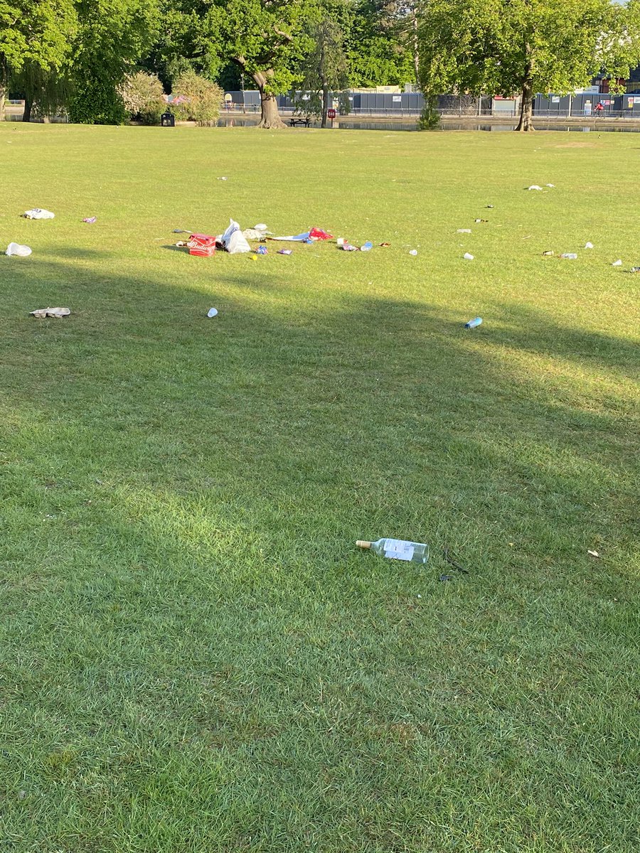 WolvesAndy's tweet photo. Cannon Hill Park this morning. You’d have thought Lockdown would make people appreciate the wonderful assets their city is blessed with. https://t.co/TccHAyBVAy