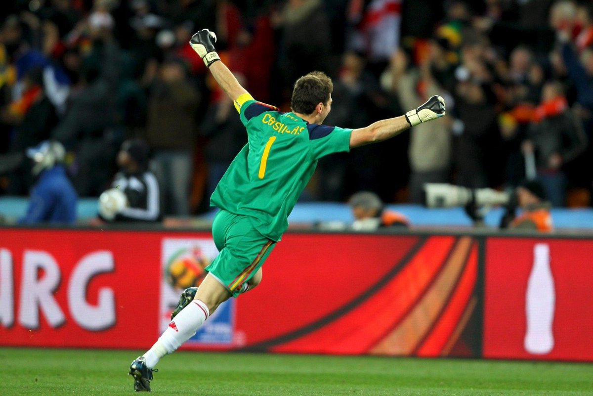 🇪🇸 FELIZ DÍA DEL PORTERO ESPAÑOL🇪🇸
--
El 20 de mayo celebramos el día del portero español se declaró oficialmente el año pasado, en honor al cumpleaños del más grande portero español; <a href="/IkerCasillas/">Iker Casillas</a> 
--
#DiaDelPorteroEspañol #FutbolEmotion