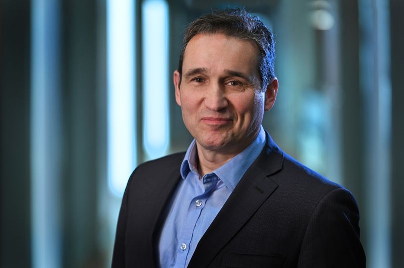 HumberBizEd's tweet photo. Meet the man leading the latest huge industrial project to get the Humber to NetZero - hydrogen and carbon capture for the South Bank refining sector: https://t.co/cS2GwAylCq #HumberZero https://t.co/FqEtMSH6JY