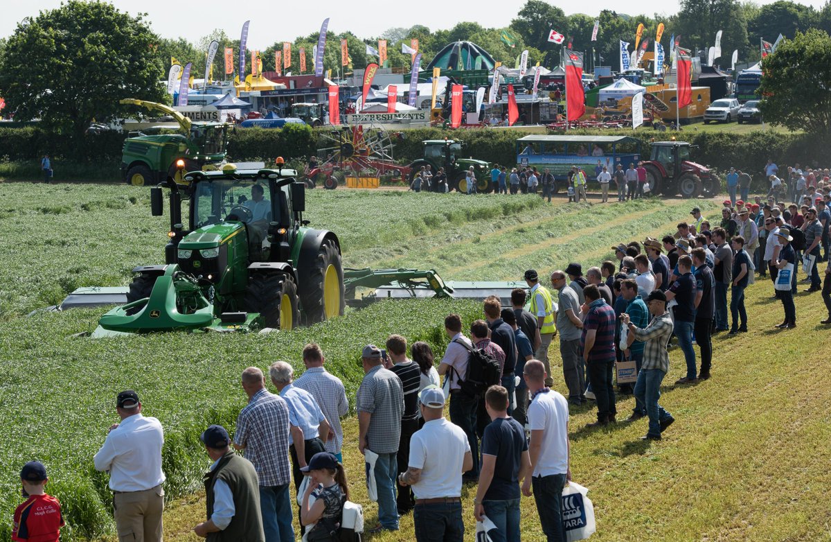 While we are sadly unable to welcome you to the opening day of Grassland &amp; Muck 2020 at Ragley Estate in Warwickshire today, we thought you might enjoy the video highlights of the 2017 event. 
ow.ly/pcGe50zKkvZ