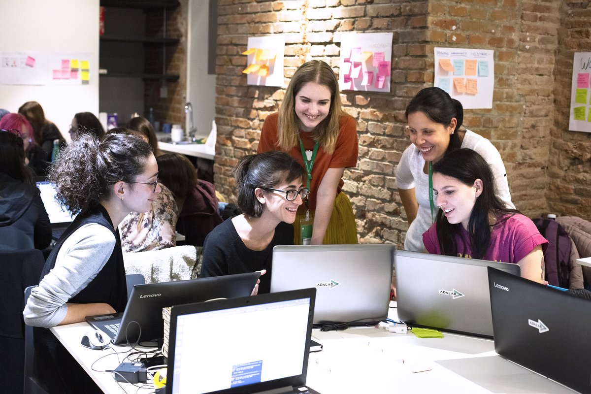 Adalab_Digital's tweet photo. Una #adalaber es autónoma en maquetación, conoce las bases de Javascript y es capaz de crear SPAs con React... pero sobre todo destaca por su motivación y compromiso.

Incorpora a tu empresa un perfil junior versátil y con capacidad de trabajo en remoto 💪
https://t.co/8nsY915j2h https://t.co/mL7X3tgioa