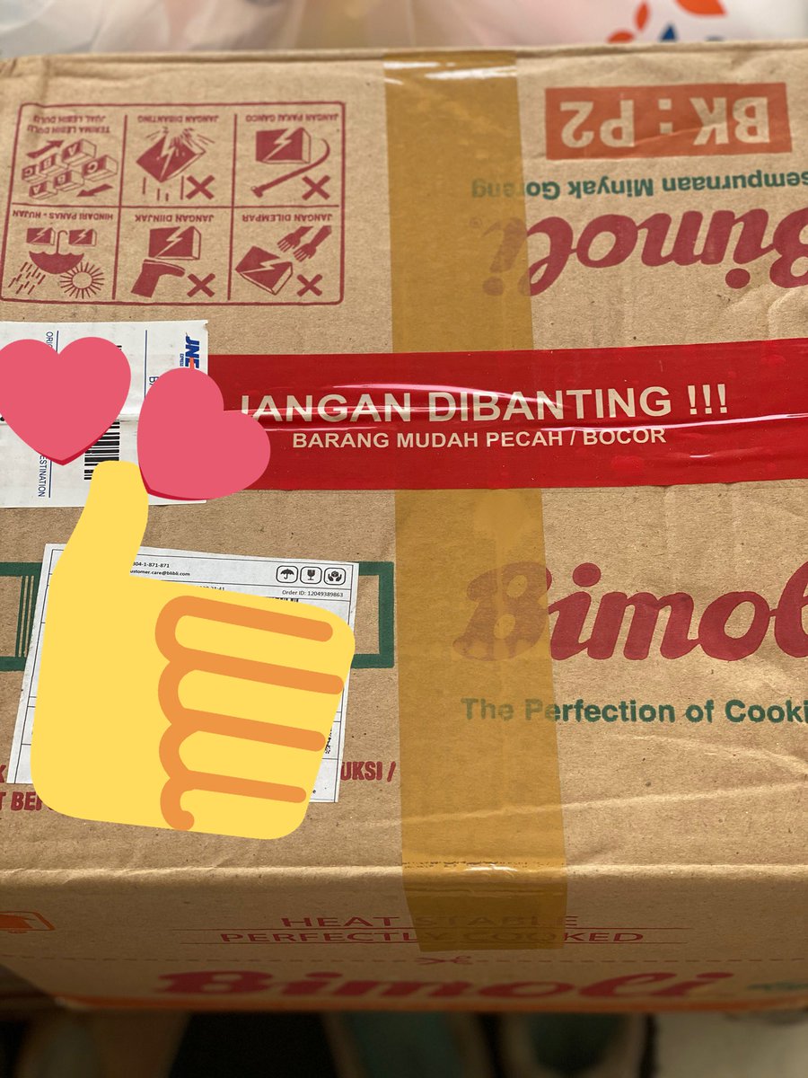 dephorvej's tweet photo. Yeaay sembako cintanya sampai. Terima kasih banyak @DAY6IDProject !
Yuk jangan lupa tetap streaming   #Zombie yaa

#DAY6   #데이식스 https://t.co/PeKYO6ckuA