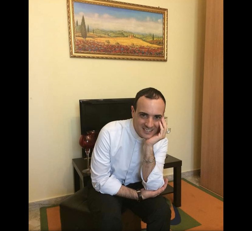 Per chi non mi conosce, vi racconto qualcosa...

La gioia di essere prete e il desiderio di difendere la vita
Il... fb.me/JkoW6u8Y