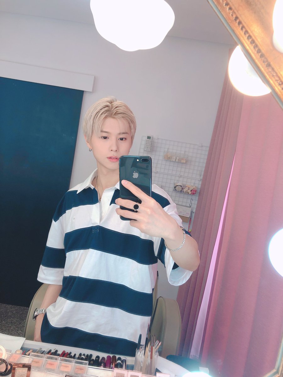 Official_SKYE_'s tweet photo. [#지안]

HI HI HI

#인투잇 #IN2IT #JIAHN https://t.co/fraC1ll0sg