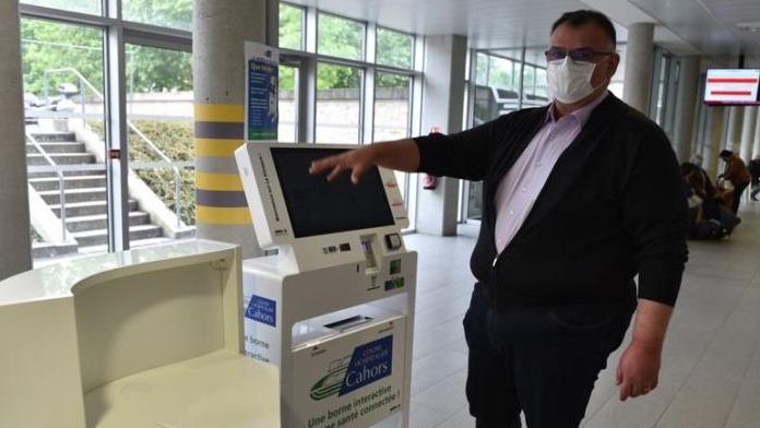 L’Hôpital de Cahors opte pour les #bornes interactives de pré-admission pour limiter les passages à l'accueil et les contacts physiques en période de crise sanitaire !
En savoir plus >> ipmfrance.fr/lhopital-de-ca…