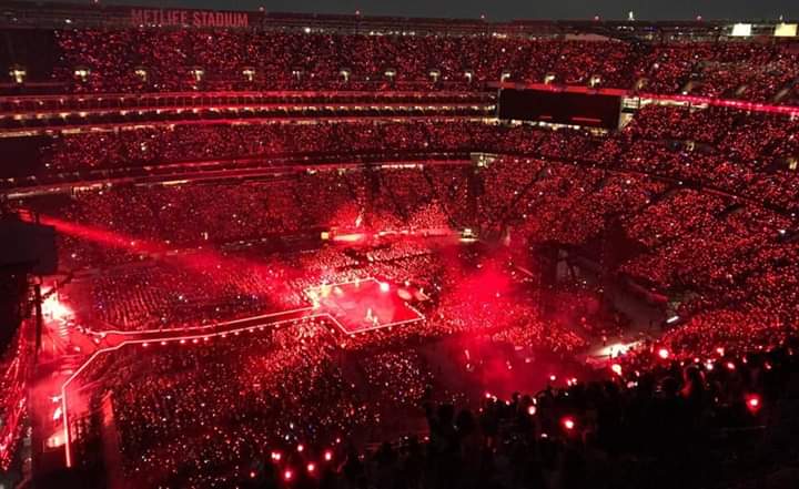 yeckxie's tweet photo. We will experience this concert soon!💜

#BTS https://t.co/iC1nyJ7MT5