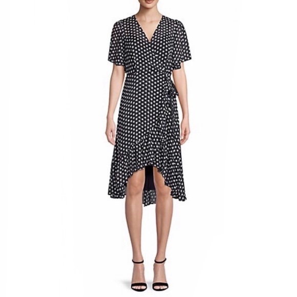 shannon4milner's tweet photo. So good I had to share! Check out all the items I'm loving on @Poshmarkapp from @linglin78189362 #poshmark #fashion #style #shopmycloset #calvinklein #codefit: https://t.co/701qalzbWa https://t.co/PHdiRhTLRr