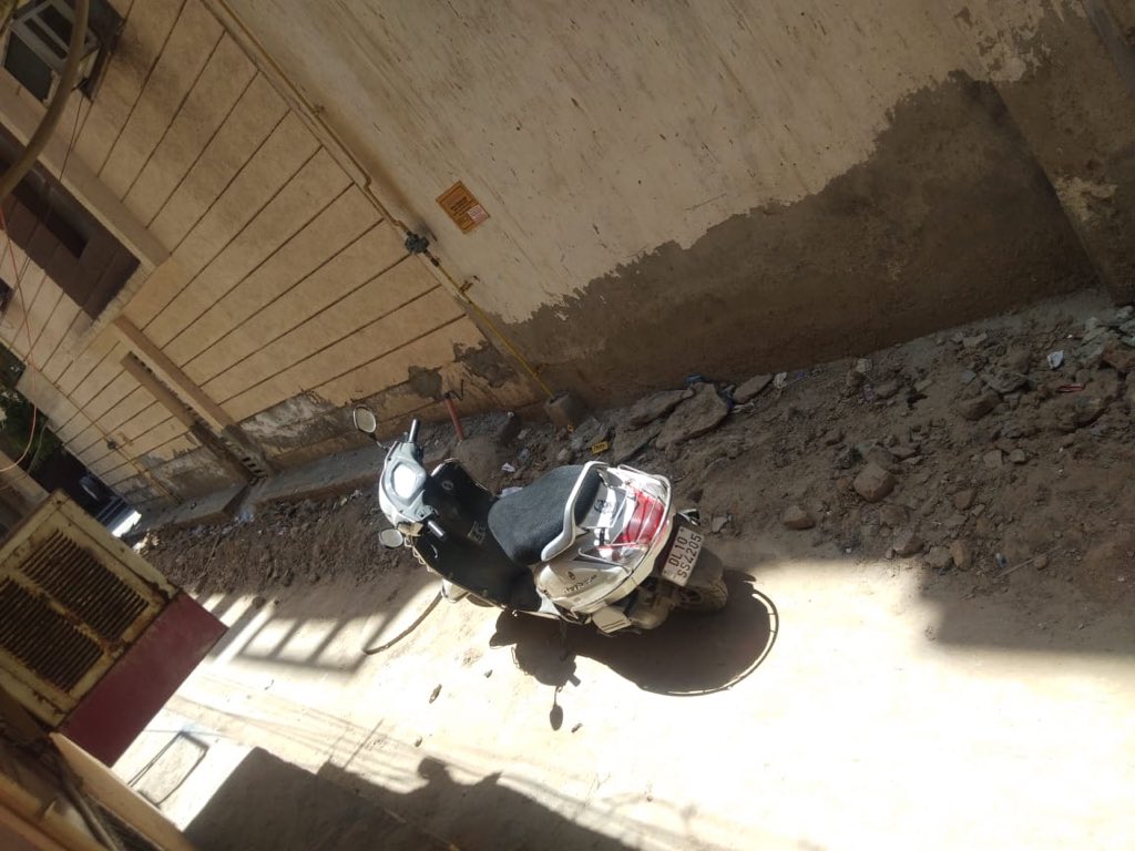 iamAmansh's tweet photo. Before lockdown pipeline was changed and whole road was damaged and still no one has repaired it. People cannot commute,cars cannot be parked bad management by Authorities. #MCDHarinagar #Arvindkejriwal #MLAHarinagar #Rajkumaridhillon #CMO #NarendraModi #PMOfIndia #mcdoffice https://t.co/4CVoPxbpDX