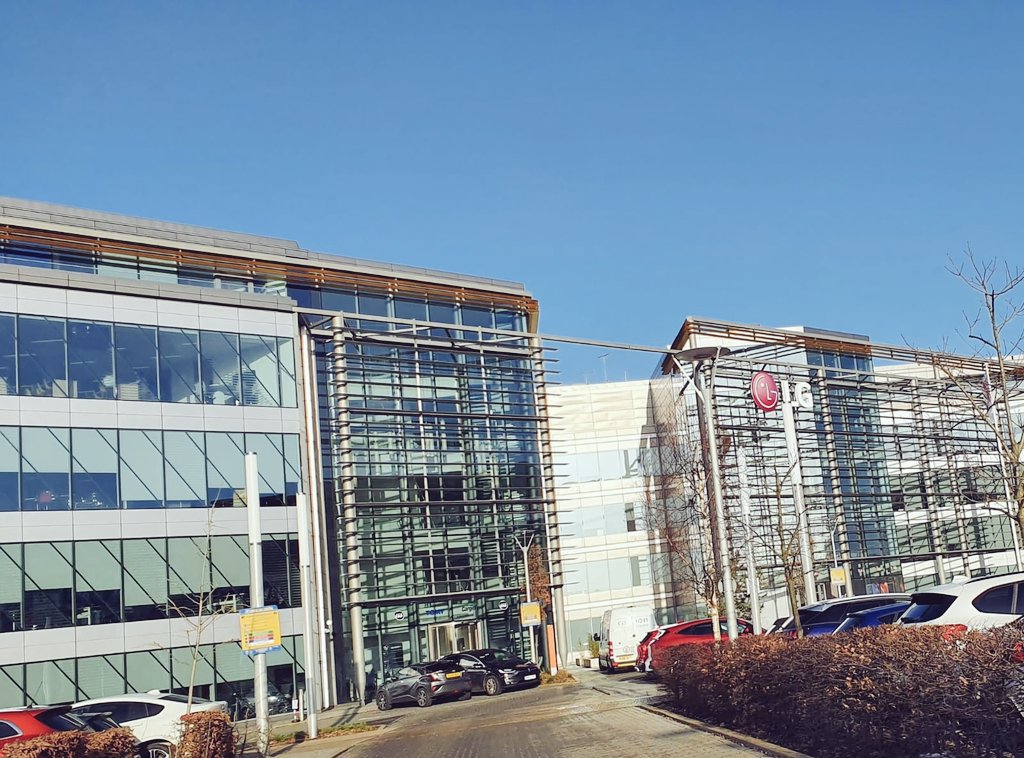 SammiBews's tweet photo. Happy 1st Work Anniversary To Me π₯³π₯³
This time last year, I walked through the doors to @LGUK and it's been the best adventure yet π₯ I truly found my passion & love what I do.
Forever grateful to be part of the LG familyπ€
#avtweeps #celebrate #LG #worklife #womeninav https://t.co/GFD6ZvKIoG