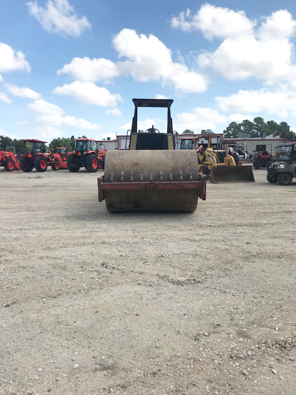 My_Equipment's tweet photo. 1996 #Dynapac CA251D #Vibratoryrollers For Sale | $ 27,500 Houston, Texas, USA.
Hours: 3,604 Smooth Drum Roller. 152 Horsepower Cummins Diesel. 84'' Vibratory Roller. $ 27,500 Houston, Texas, USA. https://t.co/7v48oV4XaI
#roadconstruction #roadrollers #smoothdrumroller https://t.co/WxX7P2EMVP