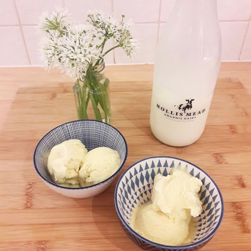 Who’s going to enjoy a midweek treat? Thank you for sharing your Hollis Mead #makesandbakes we love Steph's homemade #icecream Make sure you share your makes and you might be featured in our monthly newsletter! Sign up to receive news here: soo.nr/FZY9 #organicmilk