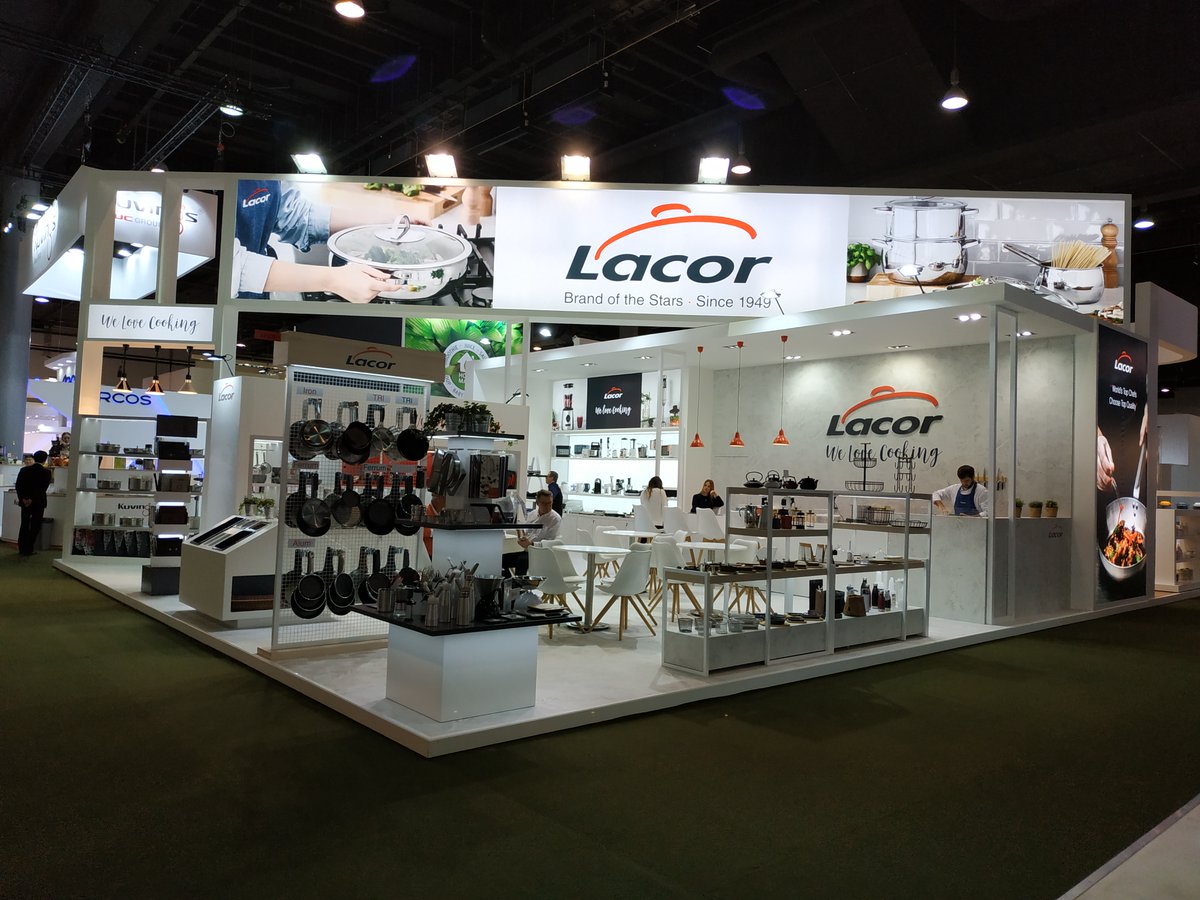gecom_ec's tweet photo. En febrero estuvimos en #Ambientefair con #LACOR y hoy nos ha parecido un buen día para recordarlo 🙂
LINK ➡ https://t.co/PnB8qZBb4l

#design #bcn #architecture #booth #tradeshow #ambiente #frankfurt #designers #throwback https://t.co/crKOFdySp9