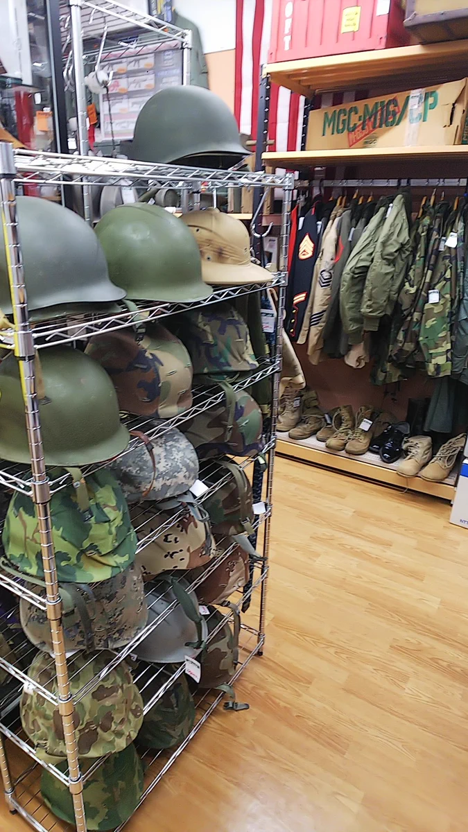 ハードオフにて不思議な光景！？大量の米軍品が…！！何があった？ｗｗ