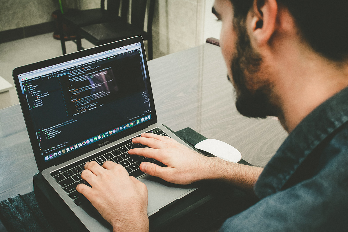 MinsaitItalia's tweet photo. Felici di aver partecipato alla #Drw2020. Occasione per conoscere virtualmente giovani studenti/neolaureati e testare le loro skills attraverso test pratici come la #CodingChallenge. Un modo per i partecipanti di mettersi alla prova e divertirsi allo stesso tempo.
@StartHubCons https://t.co/Q4gBrPpZkx