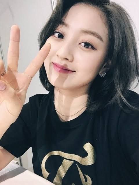 Jihyo tweet media