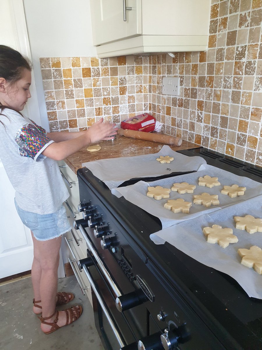 RBaggley's tweet photo. @Acreheads7ST @19Drax cookery class in the Baggley House today. Eliza has made these shortbread biscuits all by herself. Can't wait to try one. https://t.co/WFzirpuyUc