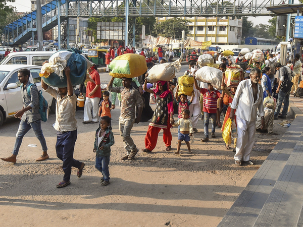 PrsntKishor's tweet photo. #industryinbihar

De-industrialization of Bihar has forced these people. @NitishKumar ji, it is high time that Bihar starts new labour intensive
#industryinbihar https://t.co/59iEkxTYpW