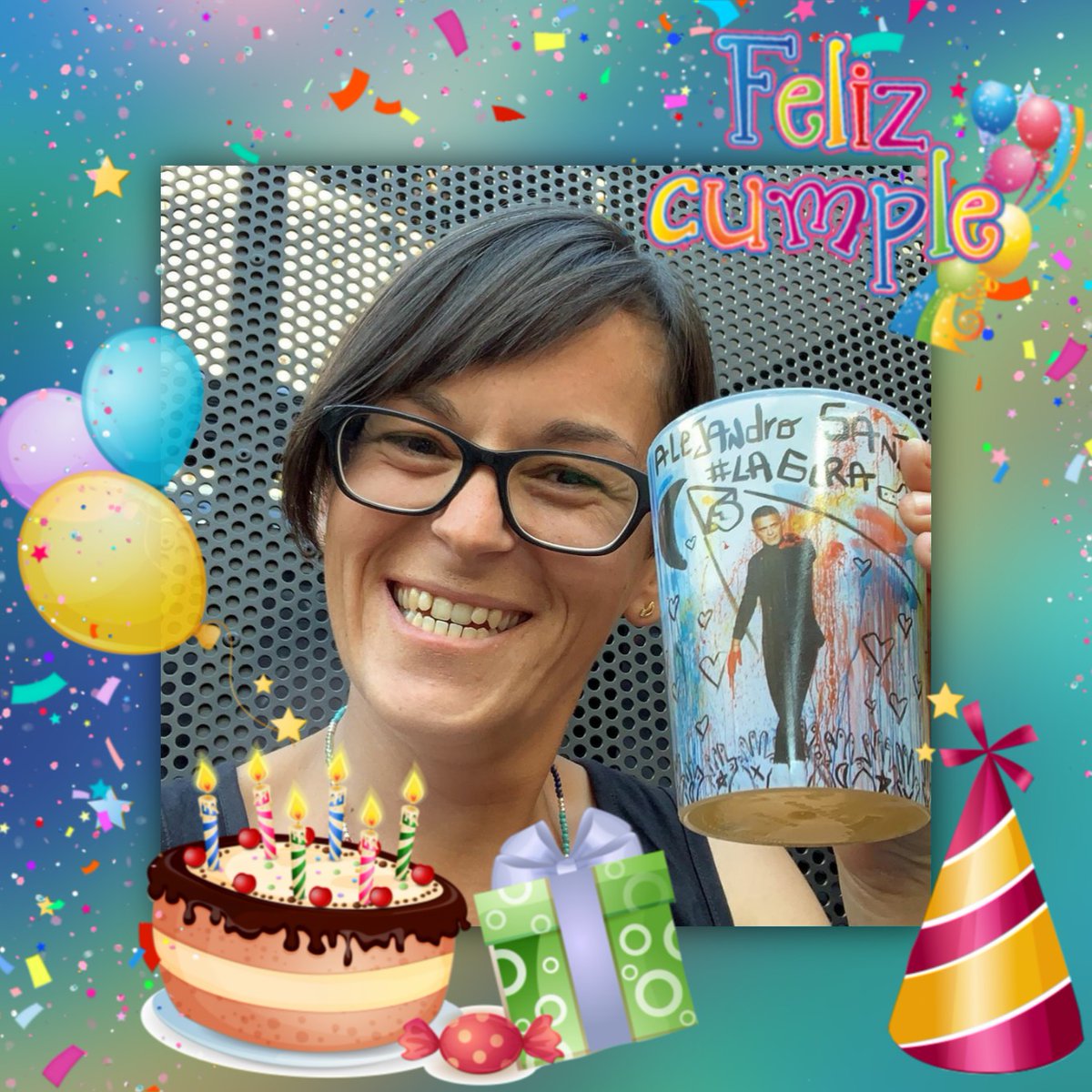 ClubMeSumerjo's tweet photo. Hoy es el cumpleaños feliz de nuestra bella @luciyala Cumpleaños feliz, cumpleaños feliz, te deseamos todos, cumpleaños feliz, bien!! 🎊🎉👏🏻👏🏻🎂💙💙🥰🥰 Esperamos que tengas un hermoso día y ojalá te llegue ese sustillo rico del jefe @AlejandroSanz 😍 https://t.co/fbZ59nRlu0