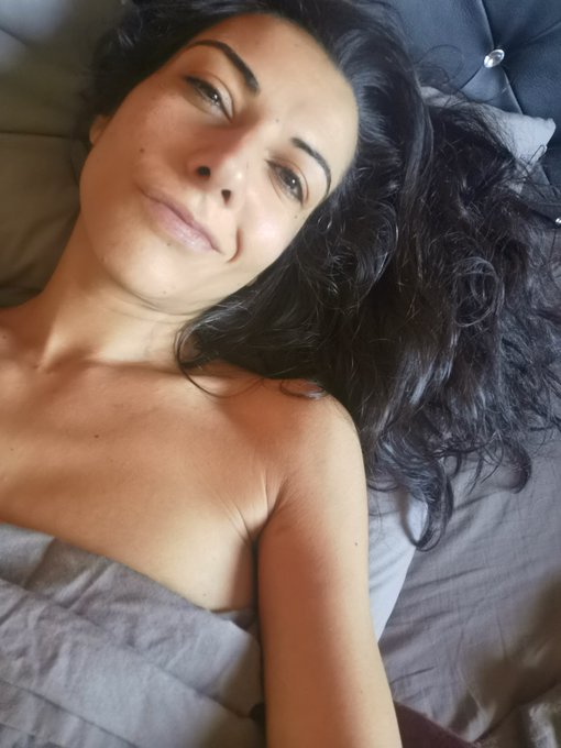 Bonjouuuuur https://t.co/bqLFejmdgw