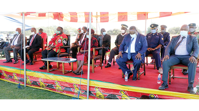 TeamZim3's tweet photo. National Hero Cde Absolom Sikhosana, who died on Sat, was given an emotional send-off in 2 funeral services held at the White City Stadium B Arena in #Bulawayo & his farm at #Inyathi where speakers testified to his loyalty & commitment to the ruling @ZANUPF_Official #Harare https://t.co/wtsHmZPzi5