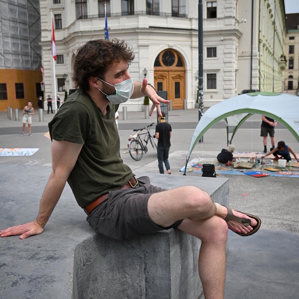 zapata33com's tweet image. Morgen sind wir mit @LetsEconomy + #FridaysForFuture mit der @eu_publicsphere Kuppel auf dem Ballhausplatz beim #CampForFuture Thema u.a. #EconomyForFuture und Wandel durch #Demokratie Vielleicht will auch @Gernot_Bluemel od @WKogler vorbei kommen?
@FFF_Austria 
@ViennaForFuture