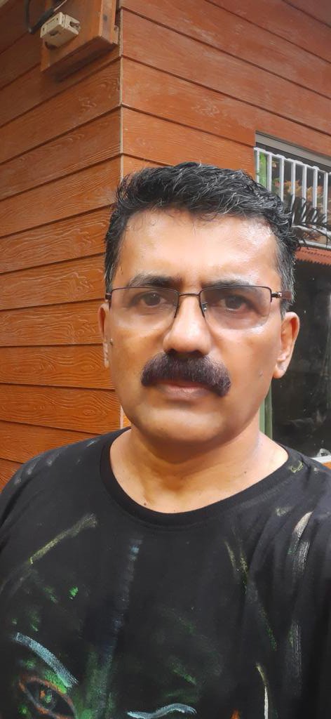 sanjaybalanpb's tweet image. Back to worldly ways 😷

#BasYunhi