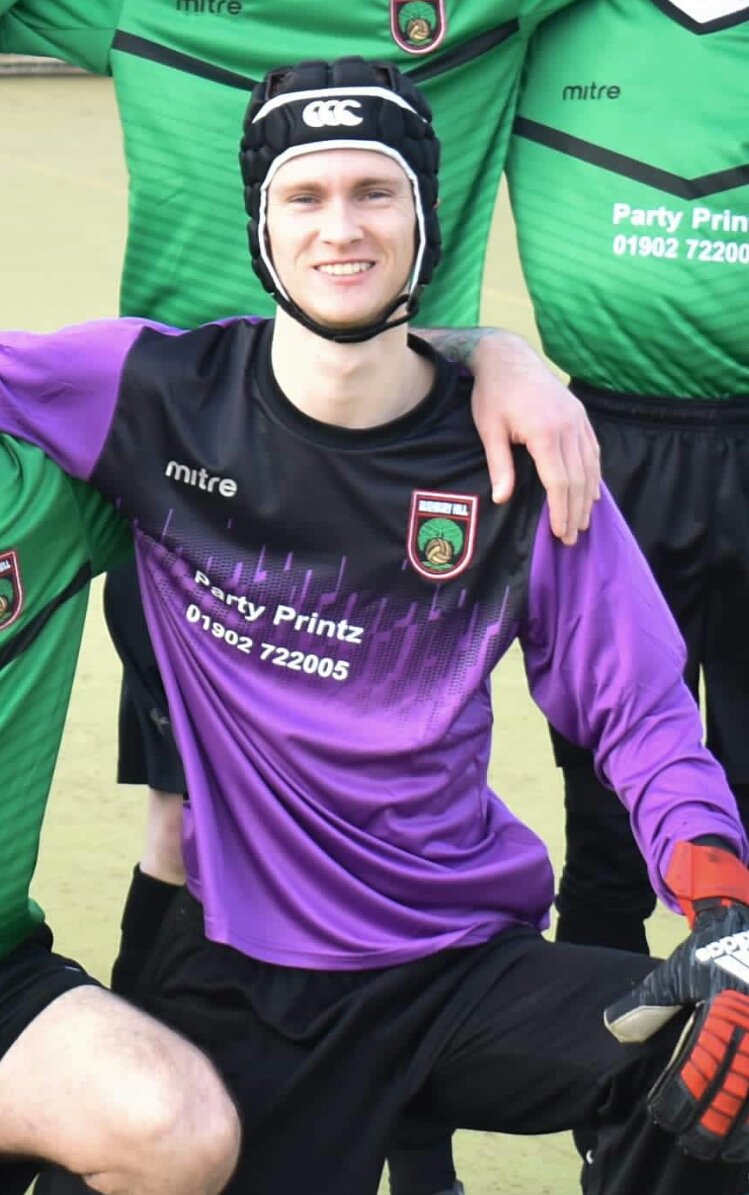 Happy Birthday to our very own Tim Howard/Petr Cech  is 22 today 