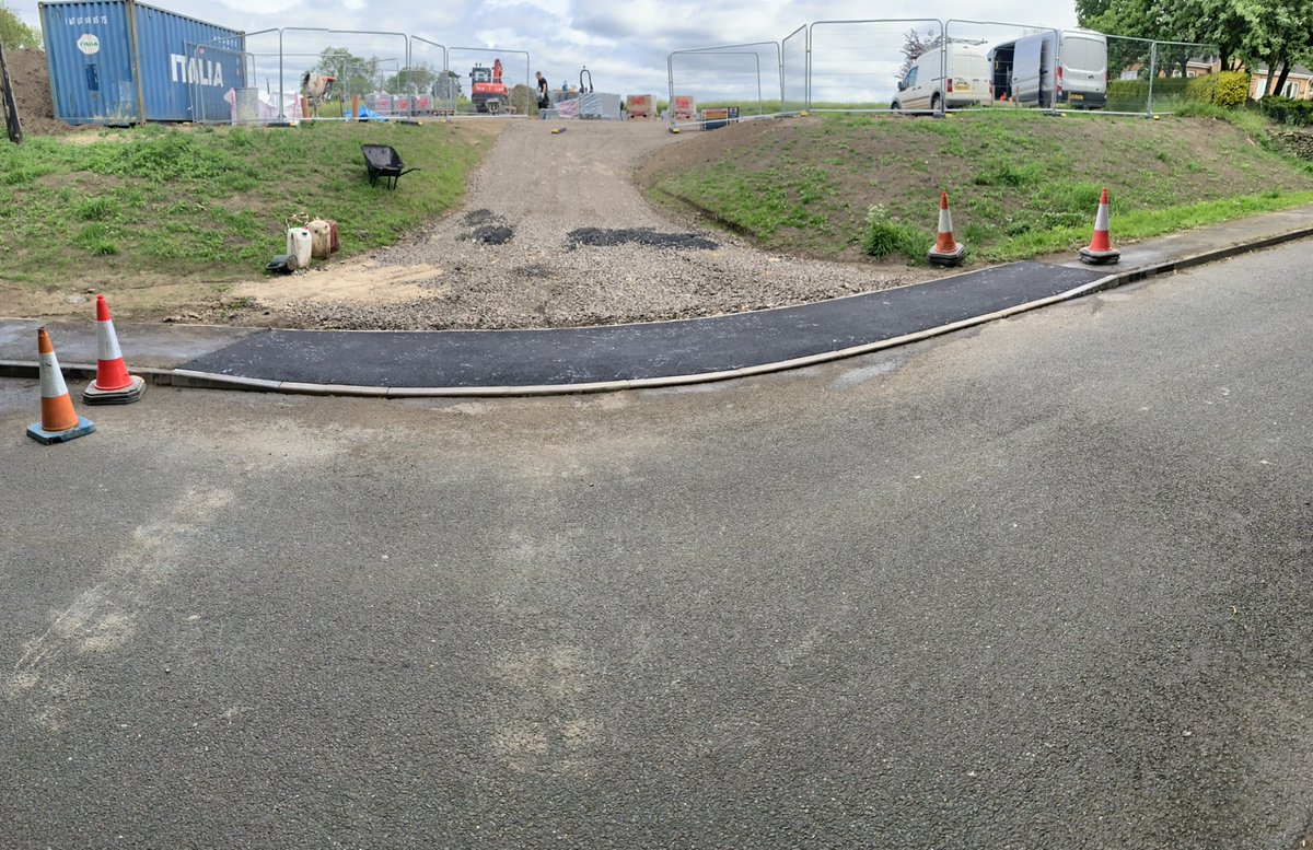 BayparkCons's tweet photo. 🚧                                 🚧                                

 Dropped kerb entrance way installed for a new development. 

📞 01673 863188 

💻 https://t.co/Qq1UkJvqcg https://t.co/O1Ow6GAP45