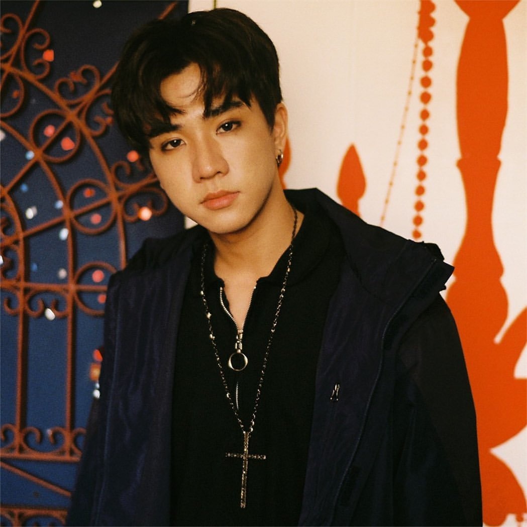 SaintPerthMW's tweet photo. °° Perth Tanapon @perthppe
[IG _20/05/20] Actualización en la cuenta de Bigsho1158 🐯

Post:🖤📸 #Bigshostyle
◾Tan bello mi tigresito hermoso 🖤 🖤 
#PerthTanapon #KDPPE
#PerthxSaint #TigrexDragon #PINSON #SONPIN #TRIGON https://t.co/ev6D72jyEa